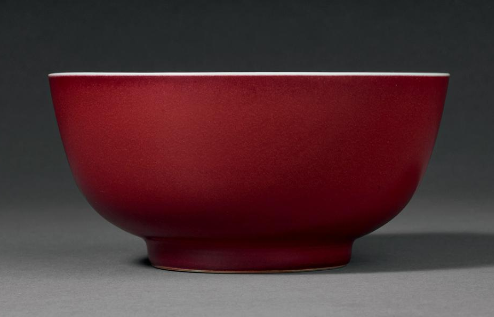 清雍正霁红釉碗成交价(人民币)：460,000