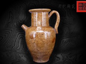 《黄釉绞胎双耳执壶》珍赏