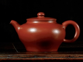 清乾隆•春水堂制紫砂壶朱泥敛腰圆壶