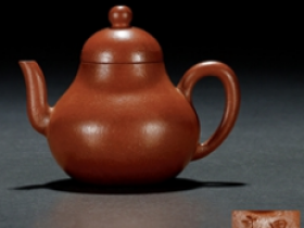 清乾隆•朱泥思亭紫砂壶成交价