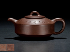 许立成制紫泥汉君紫砂壶