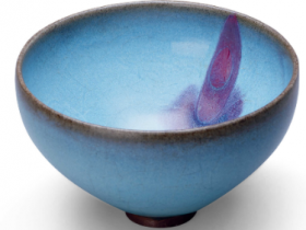 金鈞窯天藍釉紫斑碗