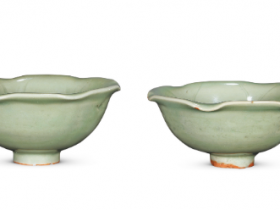 龙泉窑青釉花口碗价格