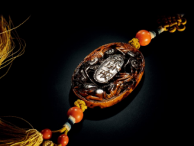 蜜蜡鹤鹿同春斋戒牌成交价