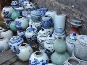 鉴定瓷器的新老主要方法是什么