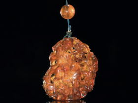 清琥珀透雕四爱图坠成交价